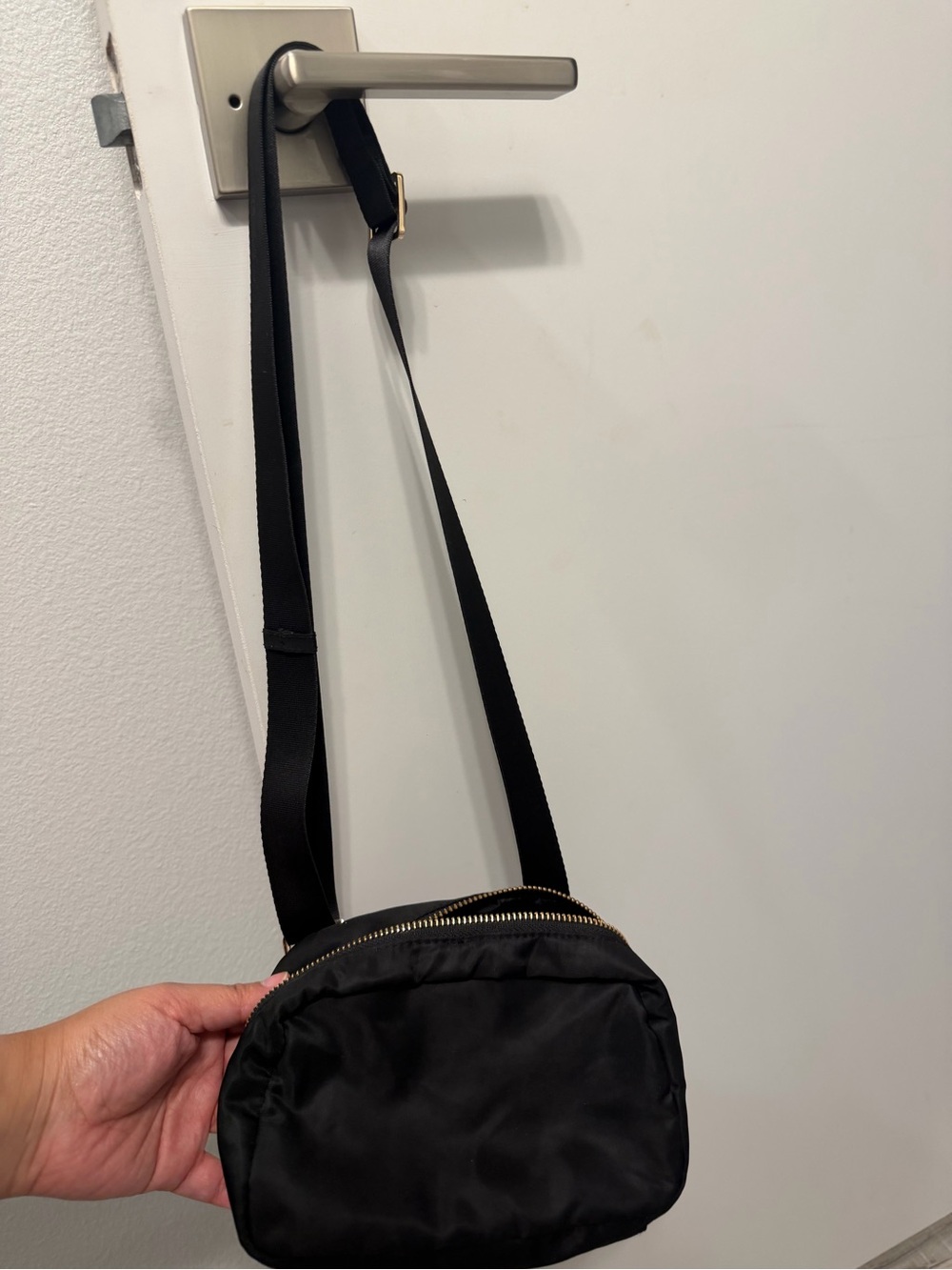 Black adjustable convertible adjustable crossbody